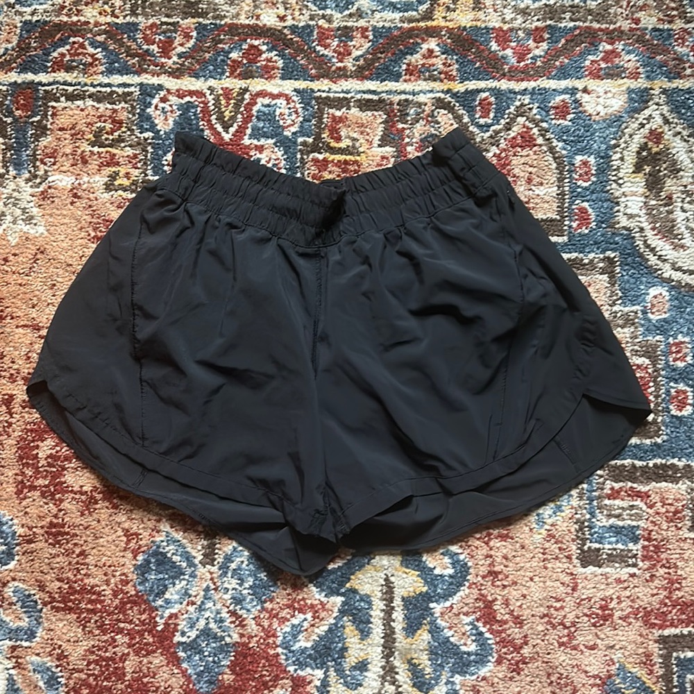 Lululemon track that short 5”